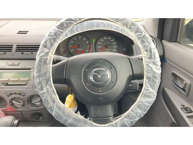 MAZDA DEMIO 2006 Image 31