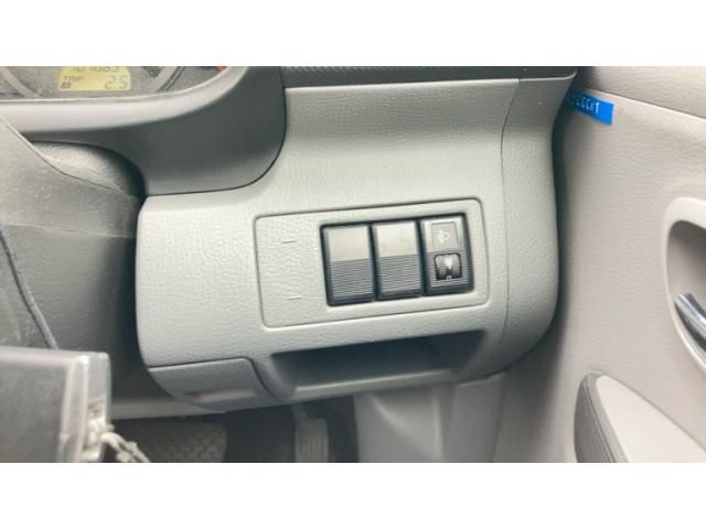 MAZDA DEMIO 2006 Image 31
