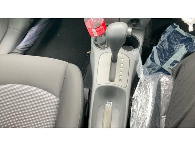 MAZDA DEMIO 2006 Image 31