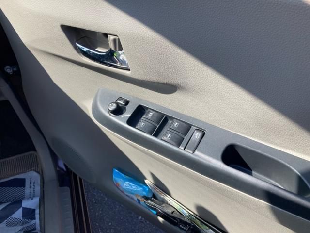 DAIHATSU MIRA E:S 2011 Image 31