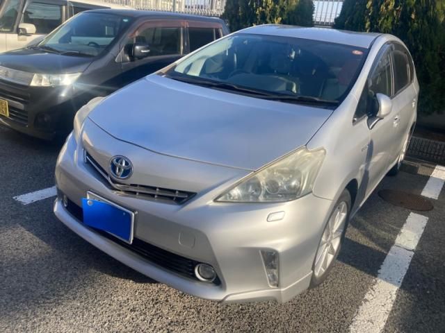 TOYOTA PRIUS ALPHA 2013 Image 31