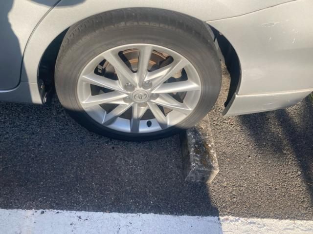 TOYOTA PRIUS ALPHA 2013 Image 31