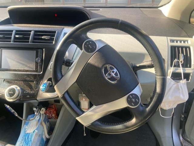 TOYOTA PRIUS ALPHA 2013 Image 31