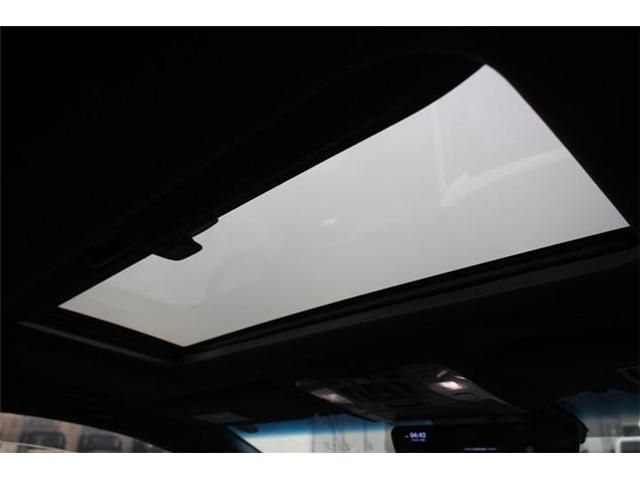 TOYOTA ALPHARD HYBRID 4WD 2018 Image 31