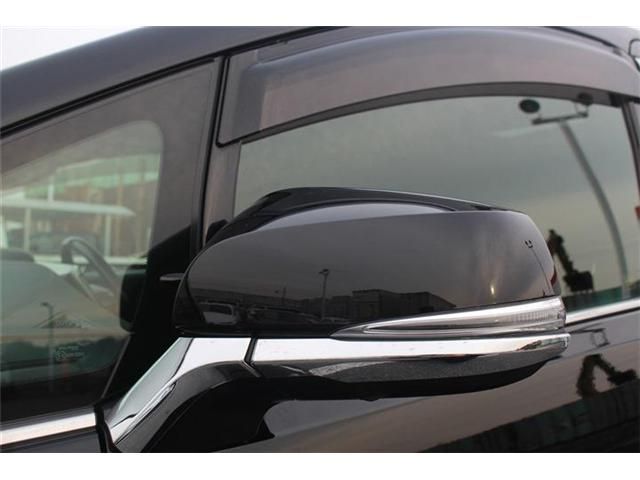 TOYOTA ALPHARD HYBRID 4WD 2018 Image 31