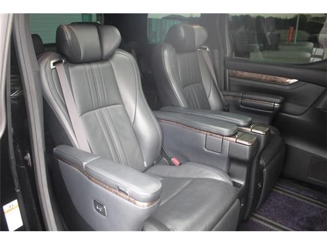 TOYOTA ALPHARD HYBRID 4WD 2018 Image 31