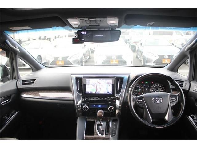 TOYOTA ALPHARD HYBRID 4WD 2018 Image 31