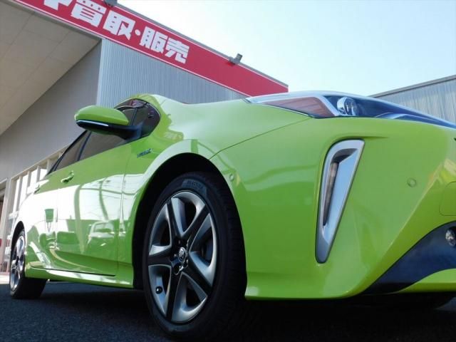 TOYOTA PRIUS 2018 Image 31