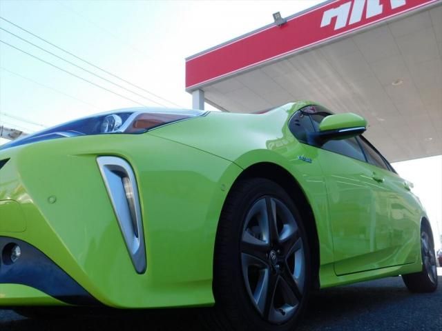 TOYOTA PRIUS 2018 Image 31