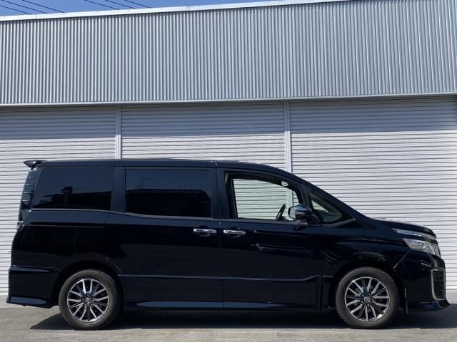 TOYOTA VOXY 2016 Image 31