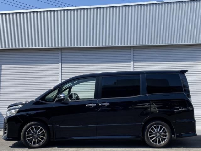 TOYOTA VOXY 2016 Image 31