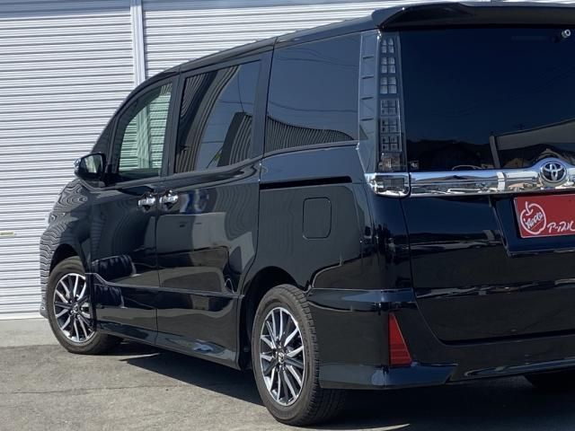 TOYOTA VOXY 2016 Image 31