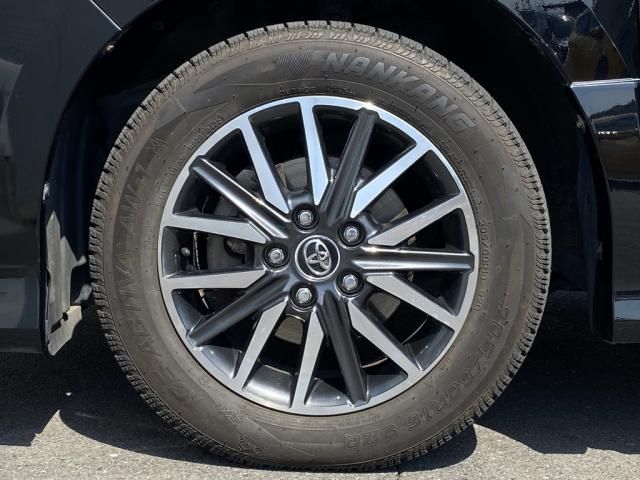 TOYOTA VOXY 2016 Image 31