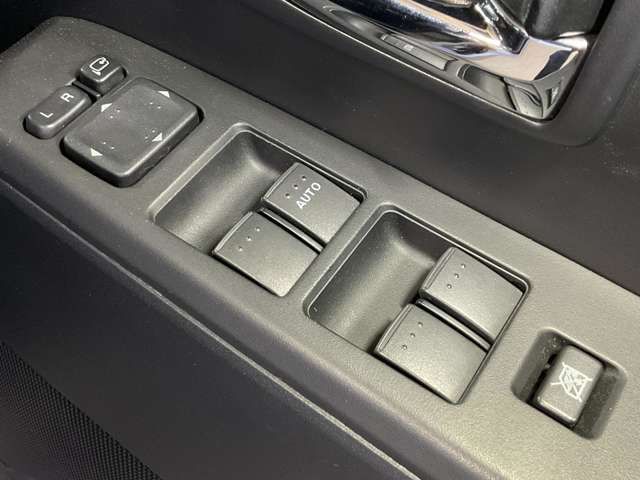 NISSAN LAFESTA 2014 Image 31