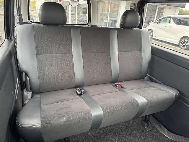 TOYOTA HIACE VAN 2WD 2017 Image 31