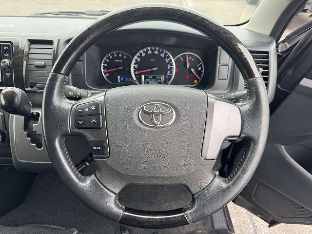 TOYOTA HIACE VAN 2WD 2017 Image 31