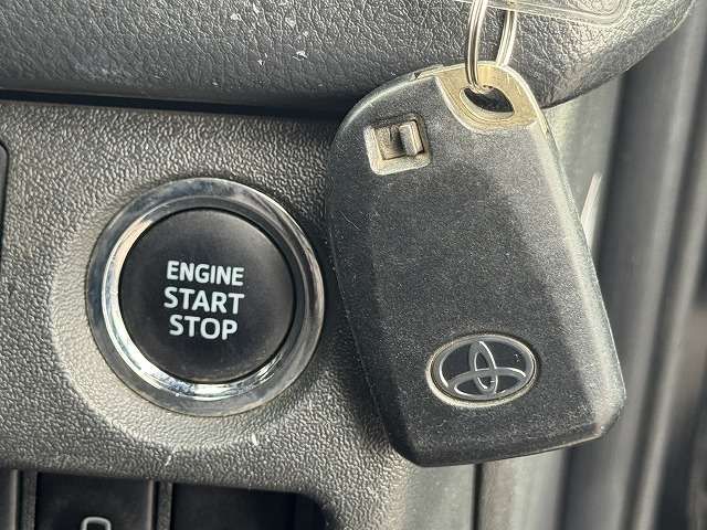 TOYOTA HIACE VAN 2WD 2017 Image 31