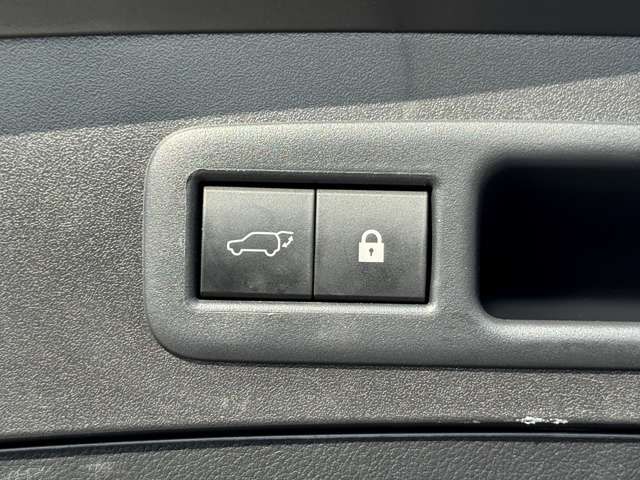 TOYOTA LEXUS UX250H 2019 Image 31