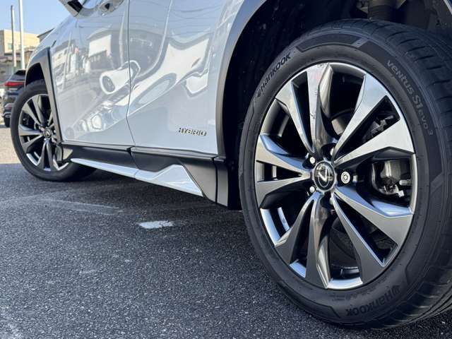 TOYOTA LEXUS UX250H 2019 Image 31