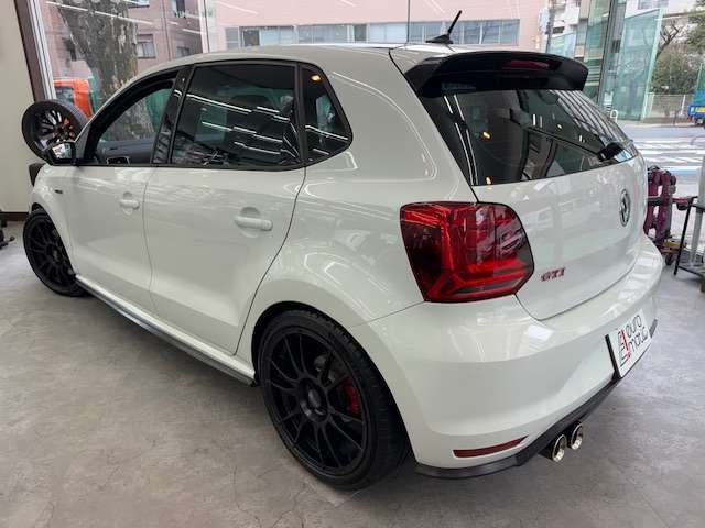 VOLKSWAGEN POLO GTI 2016 Image 31