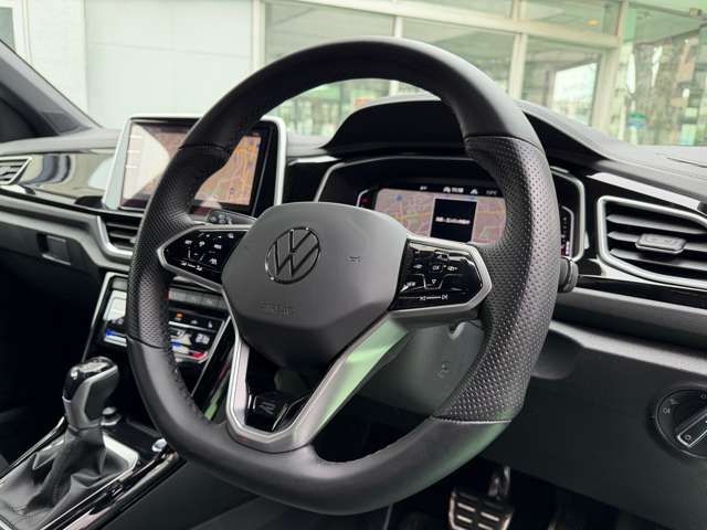 VOLKSWAGEN T-ROC 2023 Image 31