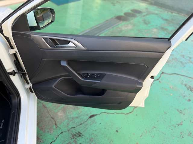 VOLKSWAGEN POLO 2019 Image 31