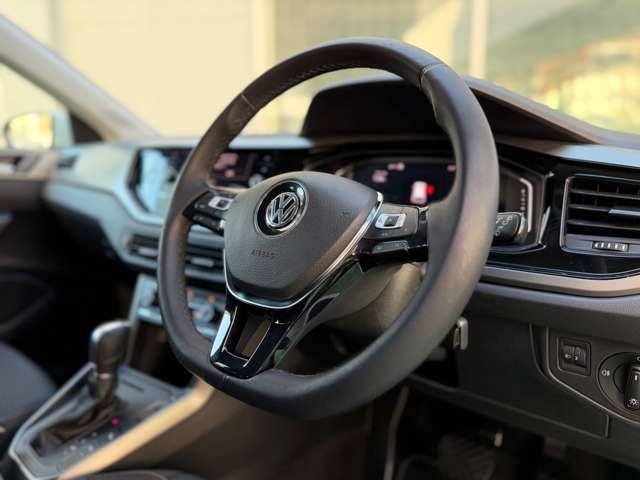 VOLKSWAGEN POLO 2019 Image 31