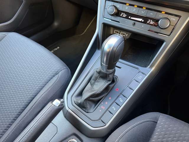 VOLKSWAGEN POLO 2019 Image 31