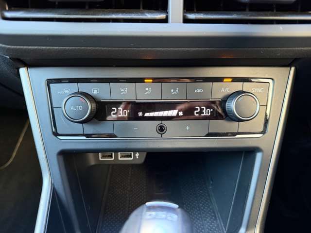 VOLKSWAGEN POLO 2019 Image 31