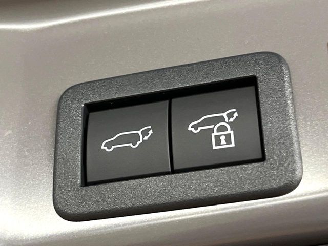 TOYOTA RAV4 HYBRID 4WD 2026 Image 31