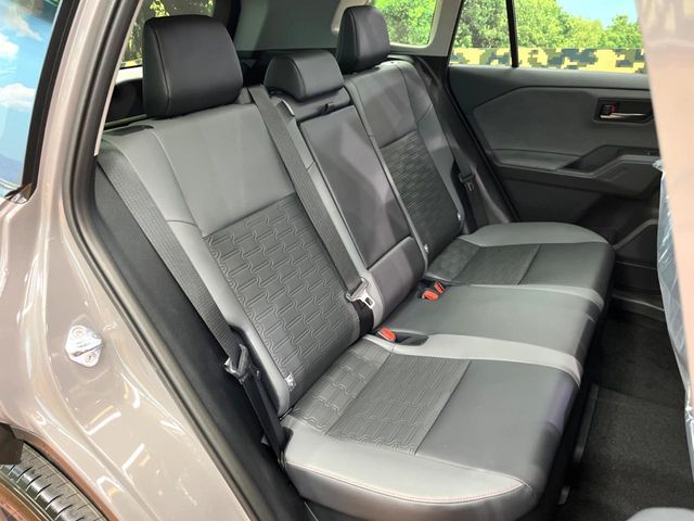 TOYOTA RAV4 HYBRID 4WD 2026 Image 31