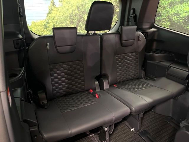 TOYOTA VOXY HYBRID 2026 Image 31