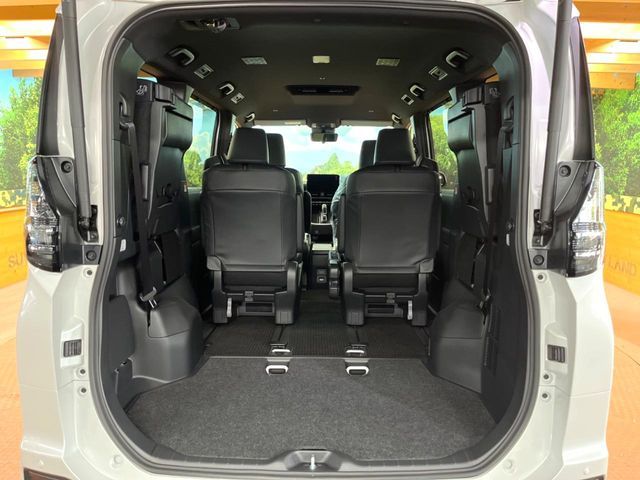 TOYOTA VOXY HYBRID 2026 Image 31