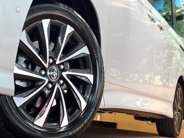 TOYOTA VOXY HYBRID 2026 Image 31