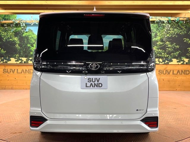 TOYOTA VOXY HYBRID 2026 Image 31