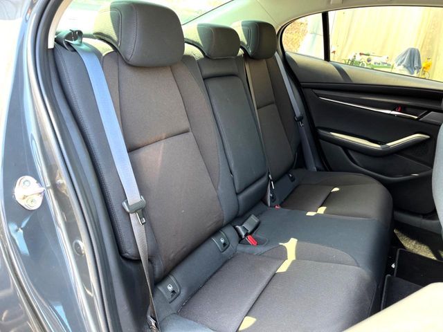 MAZDA 3 SEDAN 2023 Image 31