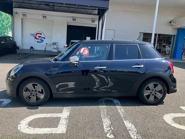 BMW MINI COOPER 5DOOR 2022 Image 31