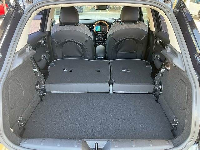 BMW MINI COOPER 5DOOR 2022 Image 31