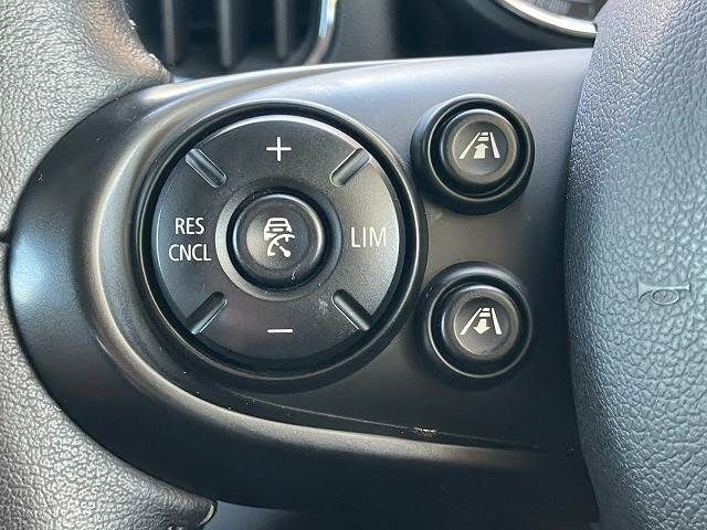 BMW MINI COOPER SD C 2018 Image 31