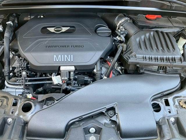 BMW MINI COOPER SD C 2018 Image 31
