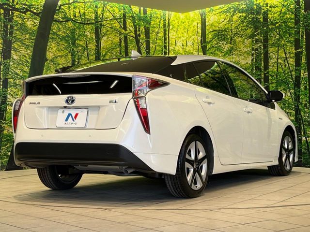 TOYOTA PRIUS 2016 Image 31