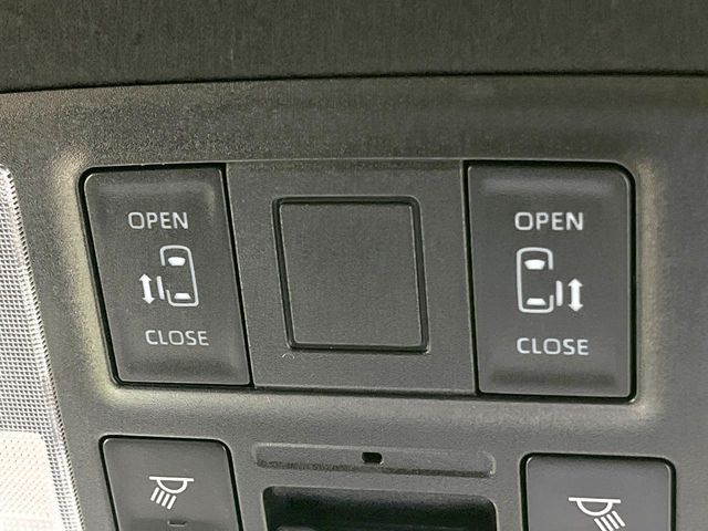 TOYOTA VOXY 2025 Image 31