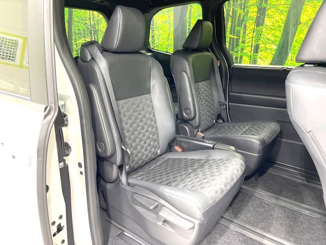 TOYOTA VOXY 2025 Image 31