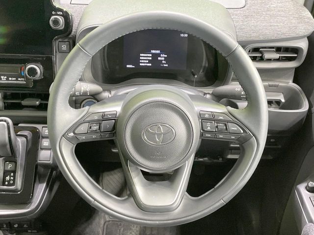 TOYOTA SIENTA HYBRID 2022 Image 31