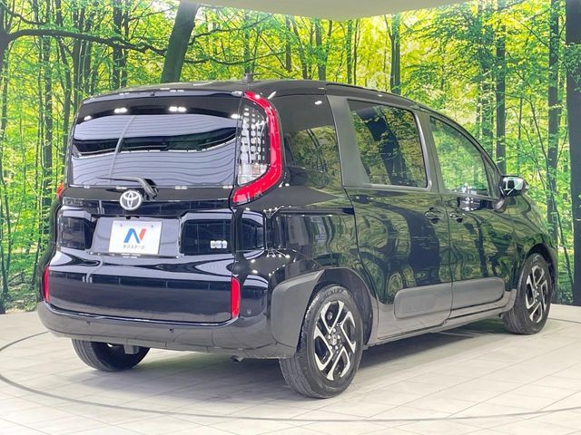 TOYOTA SIENTA HYBRID 2022 Image 31