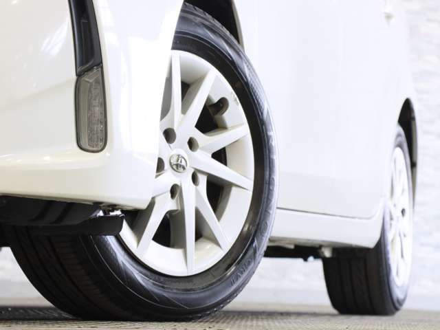 TOYOTA PRIUS ALPHA 2015 Image 31