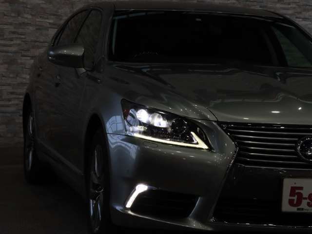 TOYOTA LEXUS LS600H 2013 Image 31