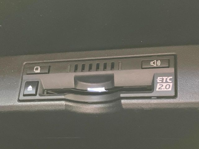 TOYOTA LEXUS NX300H 2018 Image 31