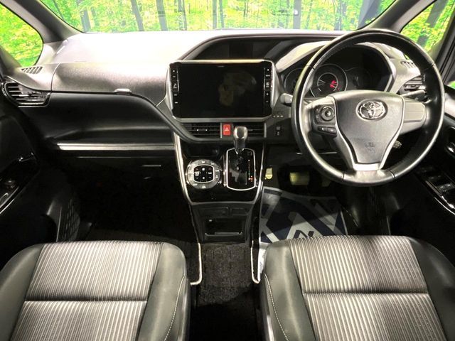 TOYOTA VOXY 2018 Image 31