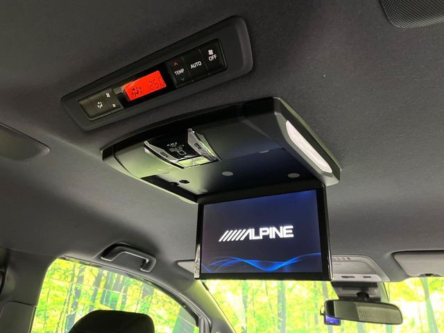 TOYOTA VOXY 2018 Image 31